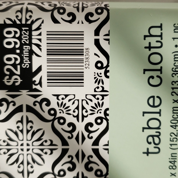 Table Cloth - Picture 4 of 4